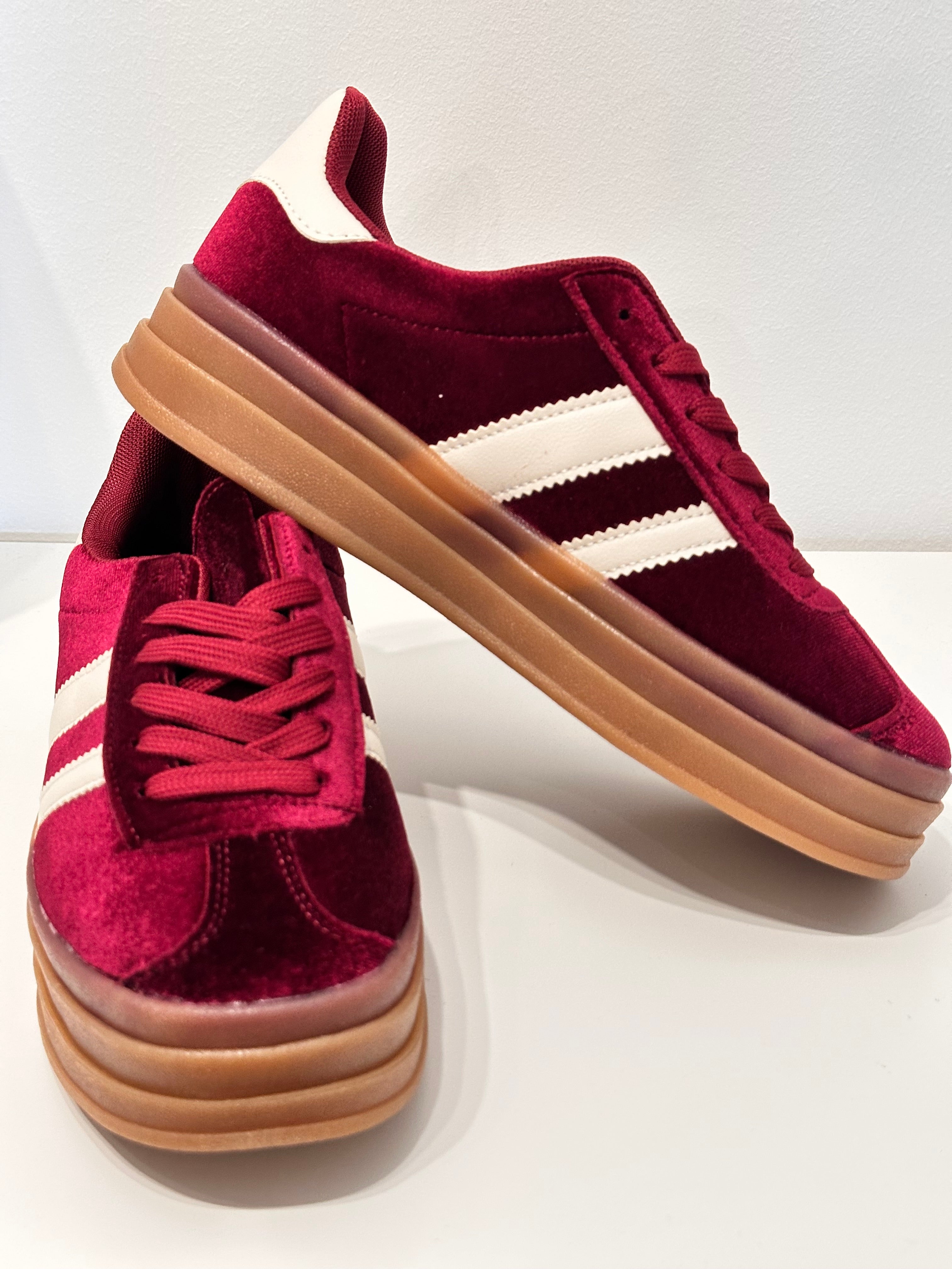 Sneakers Chic Wine