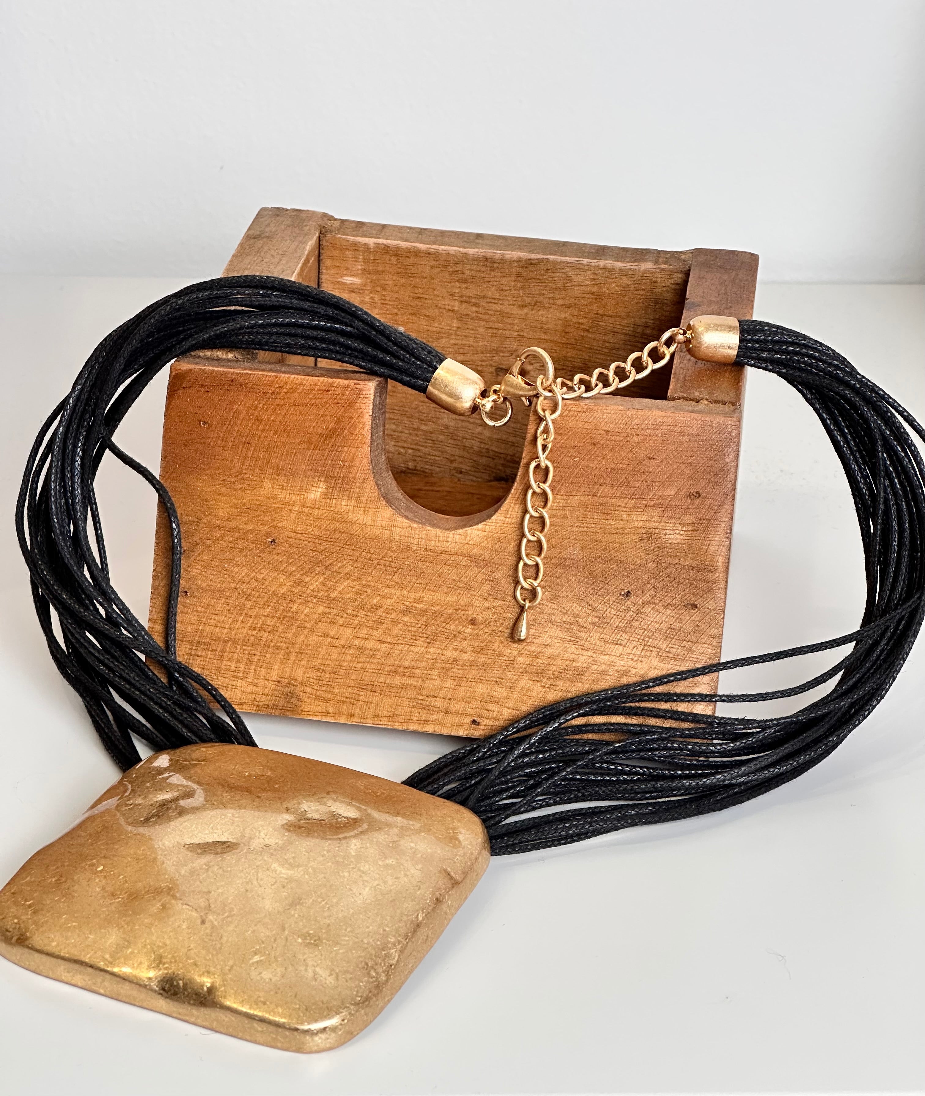 Collana Quadro