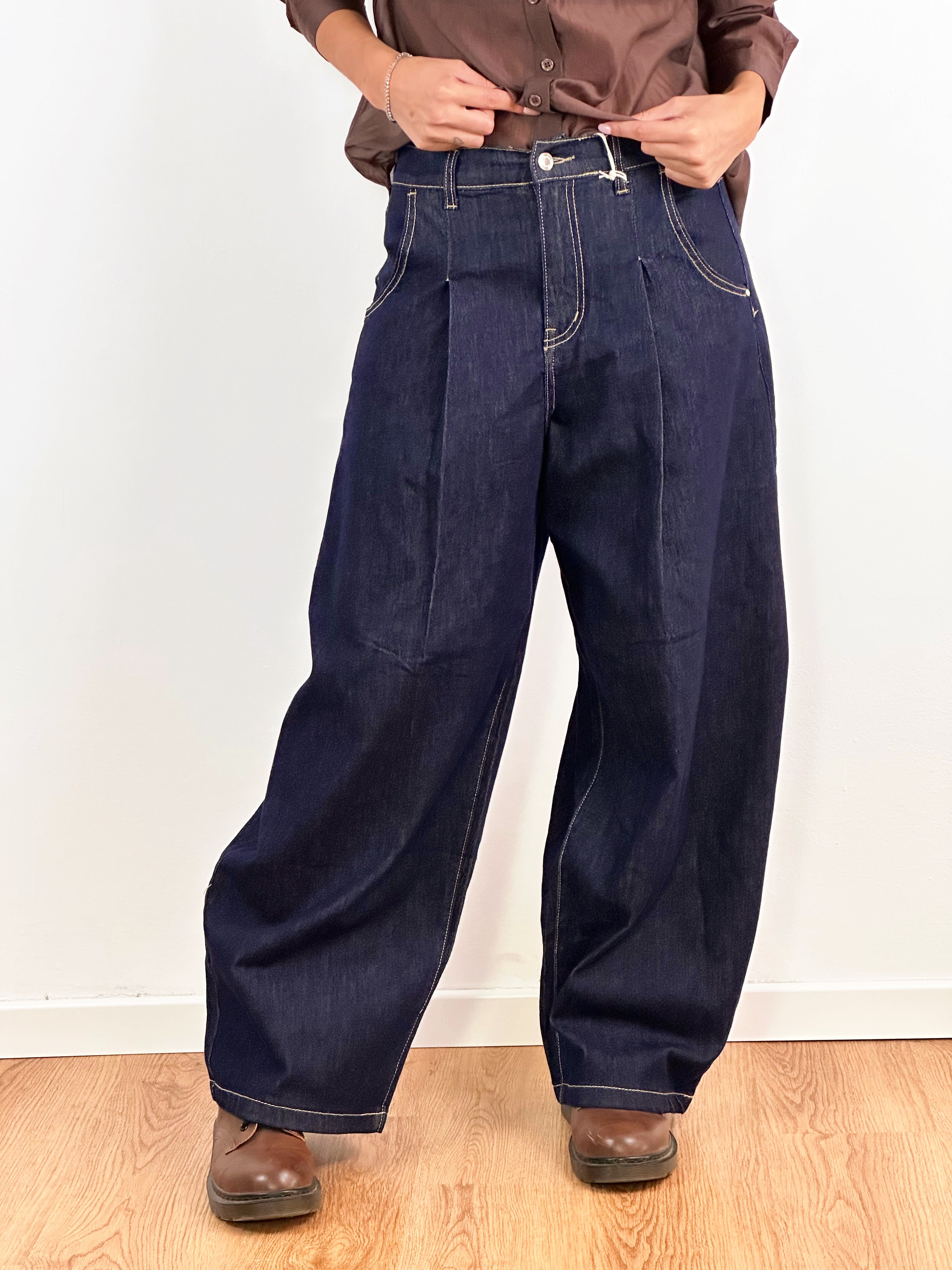Jeans Cam